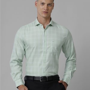 Croydon UK Men's light green plaid shirt